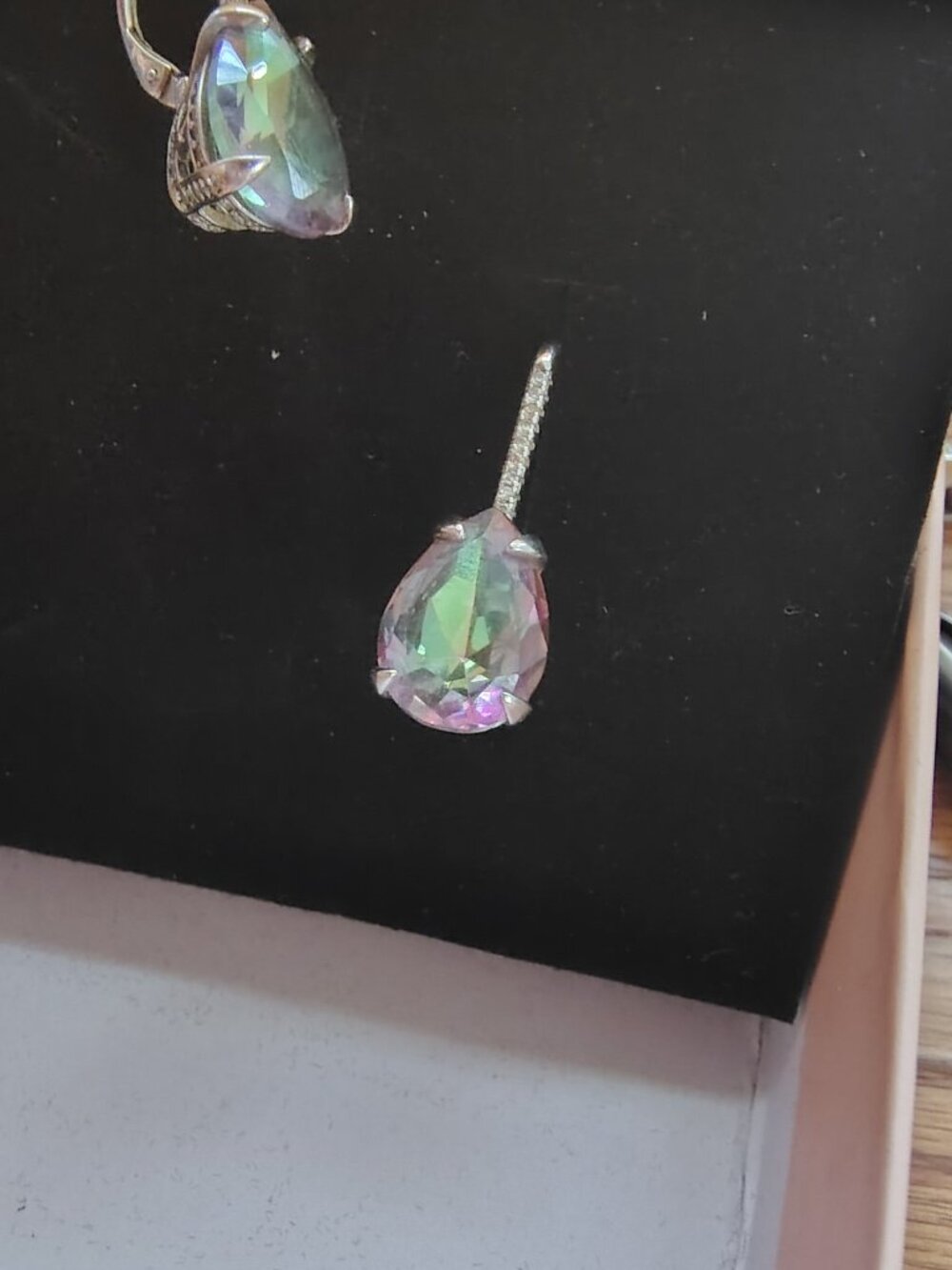 Northern Lights Drop EARRINGS with latch closure and tiny diamonds